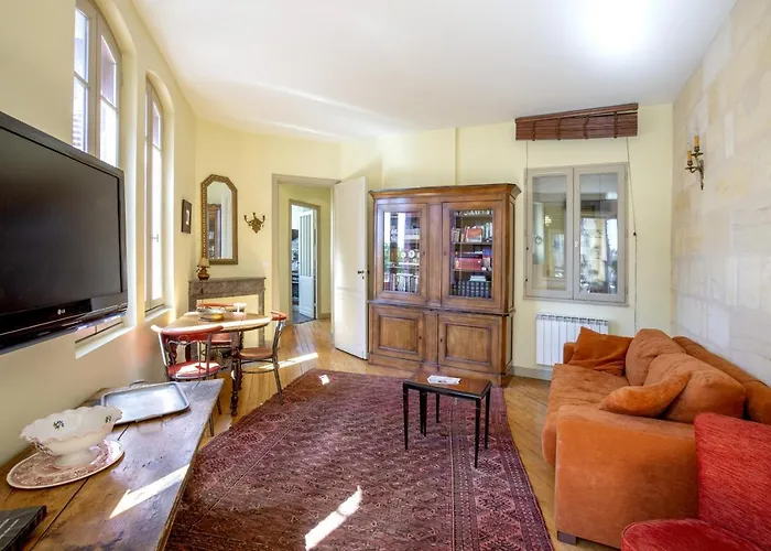 Centre Historique, Appartement Climatise Avec Terrasse