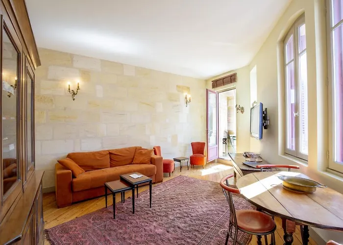 Centre historique, appartement climatisé avec terrasse